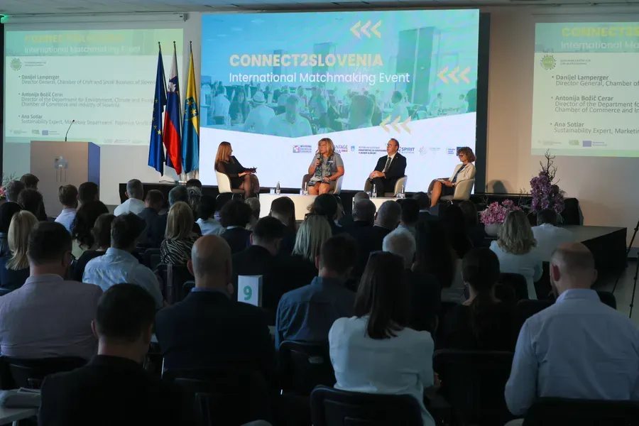 Slovenski center za krožno gospodarstvo predstavil priložnosti za MSP na MOS 2025